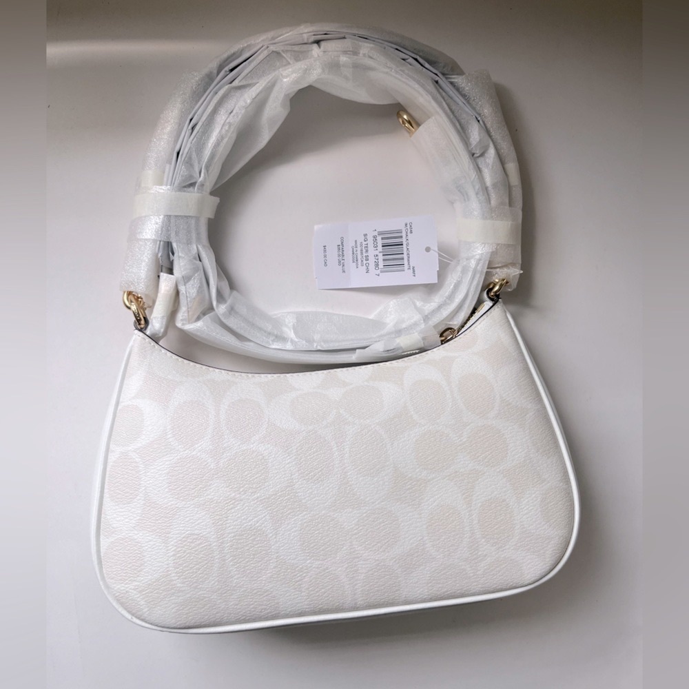 Coach Signature White Satchel⭐️⭐️⭐️ - Picture 2 of 5